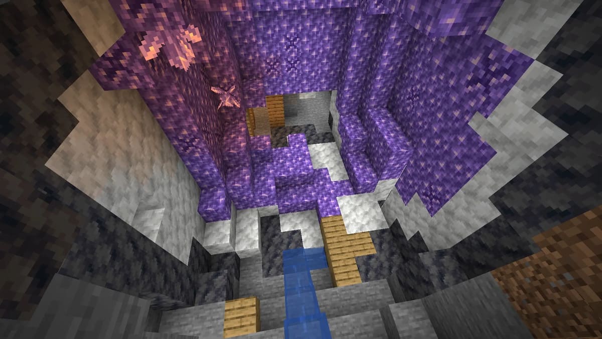 Mineshaft runs through amethyst geode in Minecraft