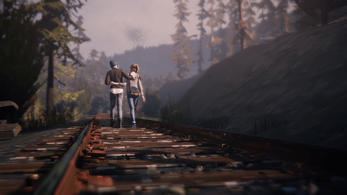 Max and Chloe walking on railroad tracks in Life Is Strange